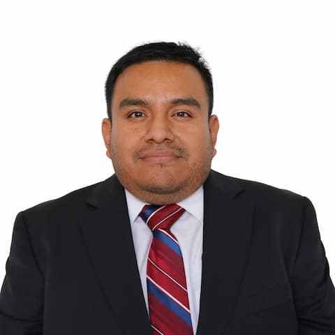 Dr. Ramón Román Doval
